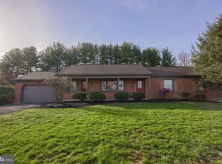 2112 Hollinger Rd, Lancaster, PA 17602