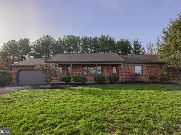 2112 Hollinger Rd, Lancaster, PA 17602