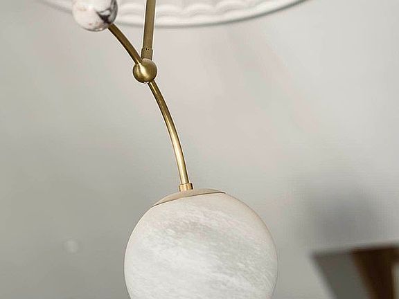 5th image of 481 Madison St