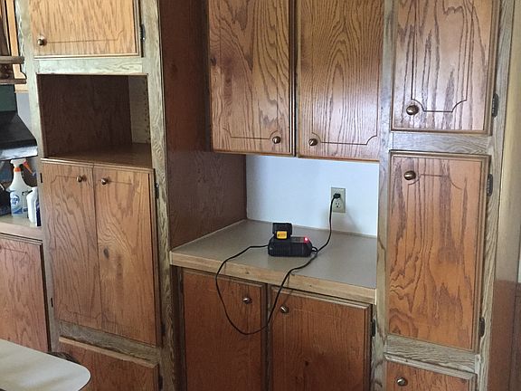2nd image of 9 Lanai Ln