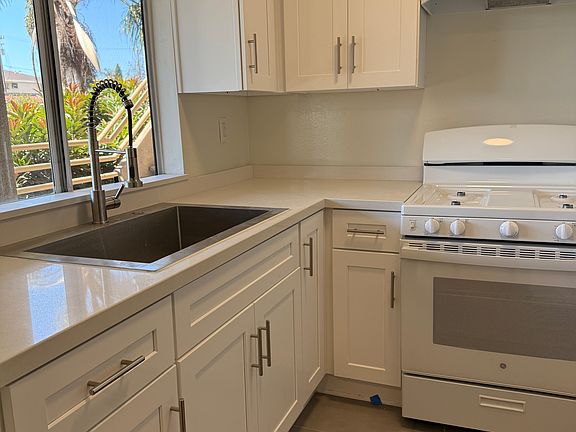 4th image of 1396 Redondo Ave APT 101