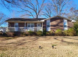 111 Leta Ln, Valley, AL 36854