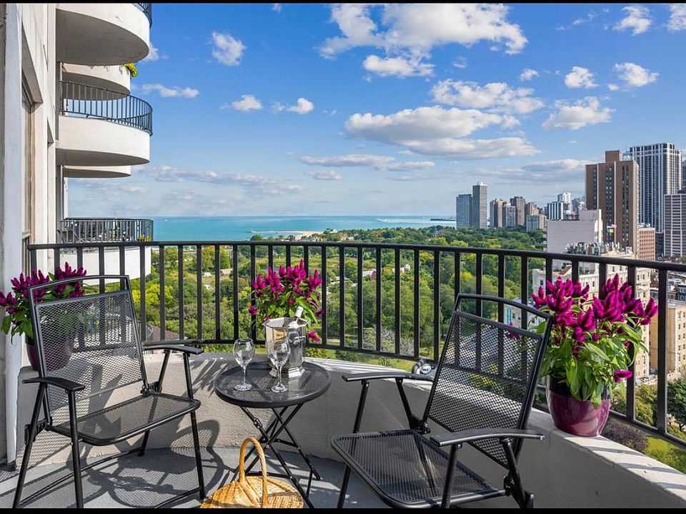 1st image of 2020 N Lincoln Park W APT 18K