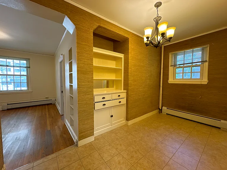 Chateau Apartments — Photo 39