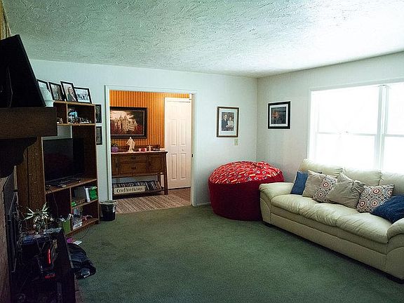 4th image of 55 N 3 E