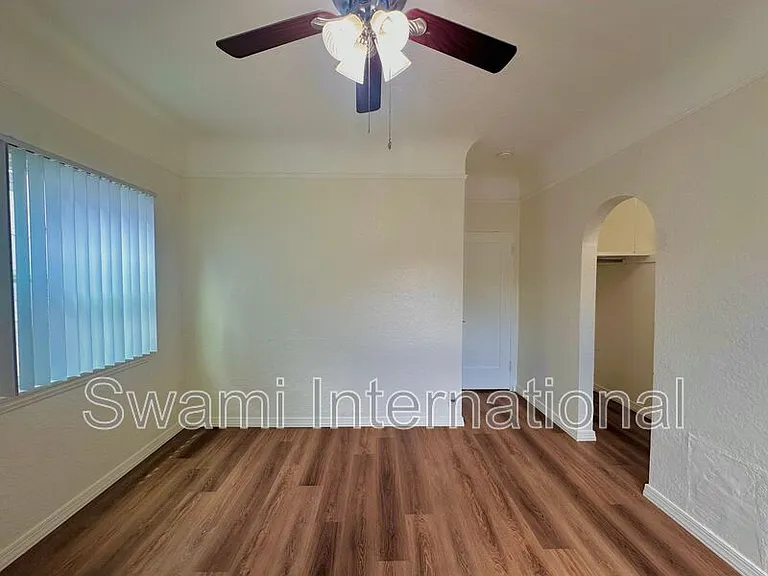 2066 Chestnut Ave — Photo 51