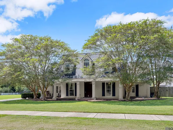 4911 Fennwood Dr, Zachary, LA 70791