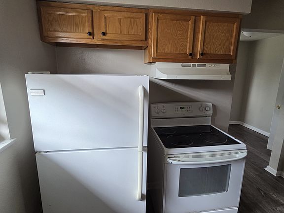5th image of 897 W Market St Unit D