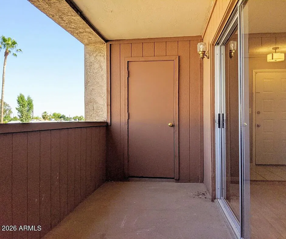 2 bed, 2.0 bath, 1067 sqft, $1,350 — Photo 3