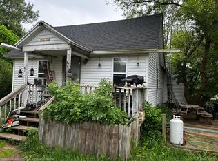 2786 Barth Rd, Kimball, MI 48074