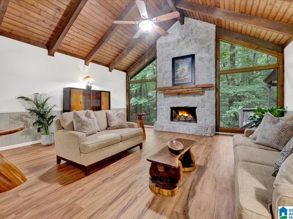 737 Bailey Brook Cir, Birmingham, AL 35244