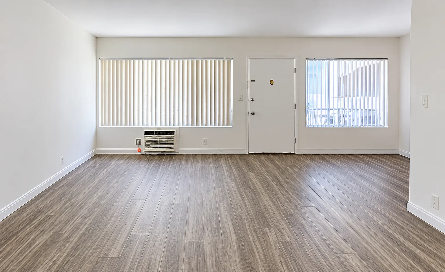 1 bed, 660 sqft, $1,995 — Photo 3