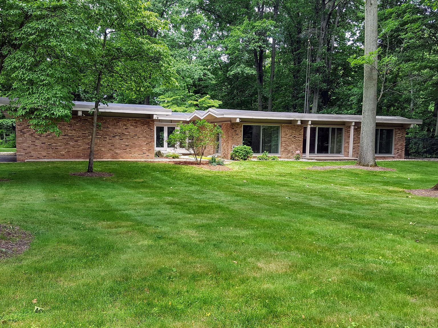 1248 Point O Woods Dr, Benton Harbor, MI 49022 Zillow