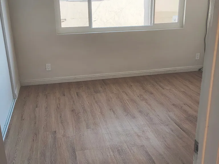 8335 Willis Ave — Photo 11