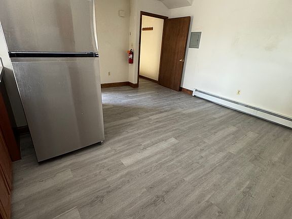 2nd image of 156 S 7th Ave