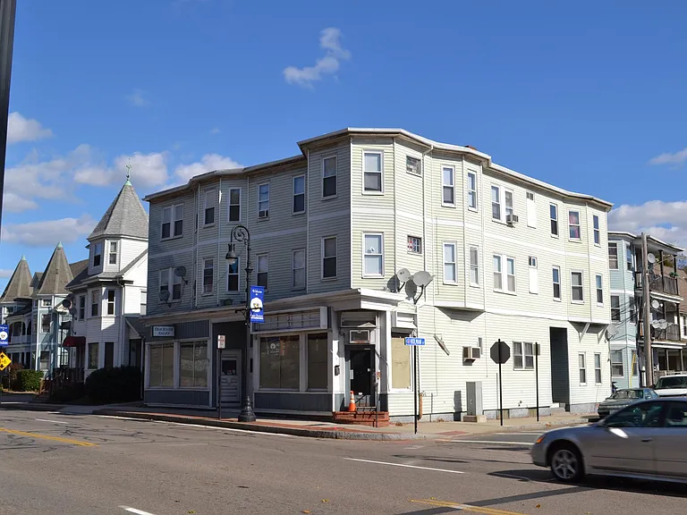 29 Pleasant St #C — Photo 9