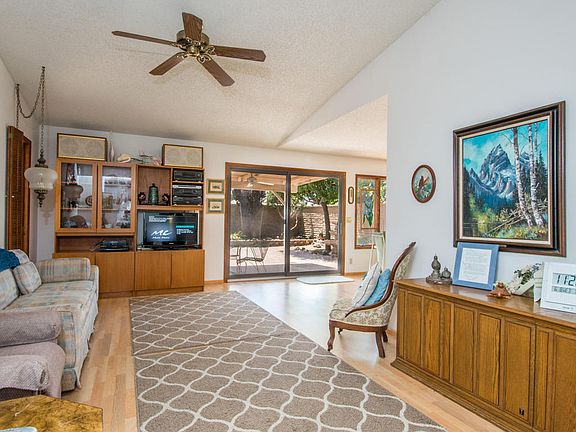 4th image of 1627 Leisure World