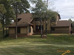 390 Westberry Dr, Rapid City, SD 57702