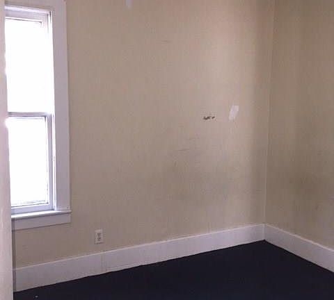 4th image of 202 Schiller St