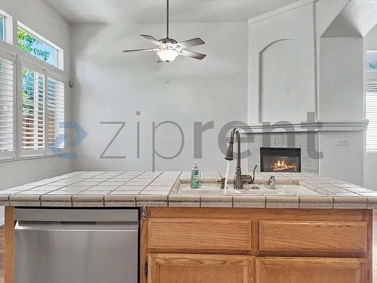 2342 Canary Dr — Photo 17