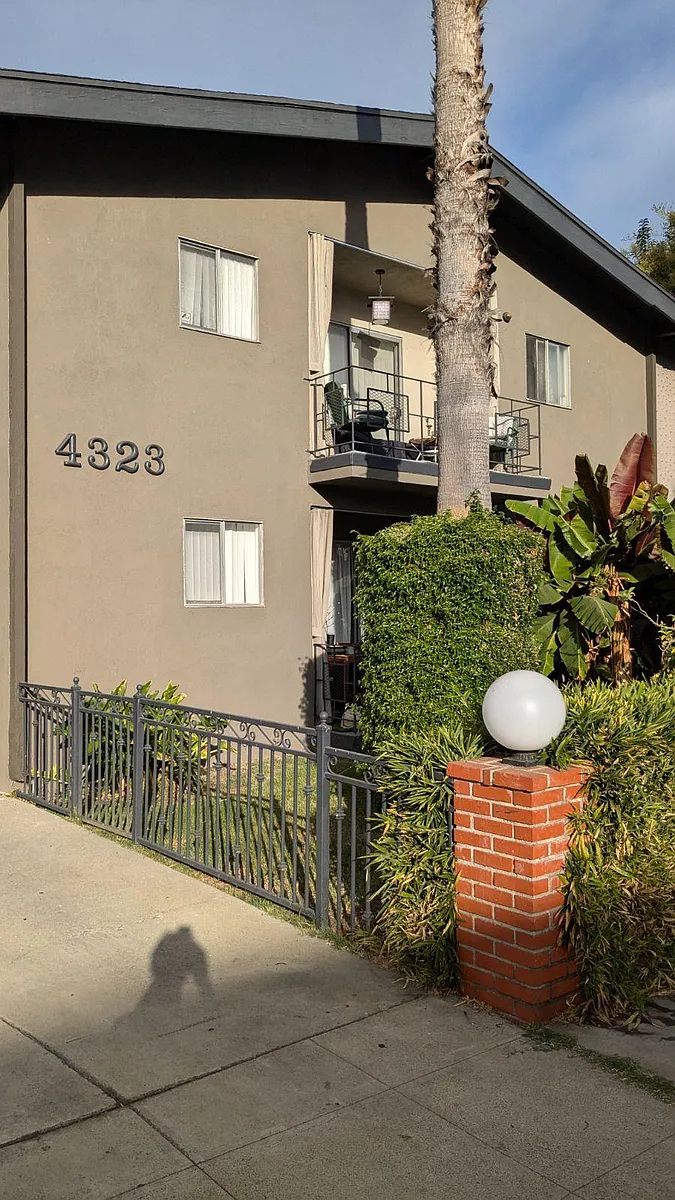 Building Photo - 4323 Ventura Canyon Ave