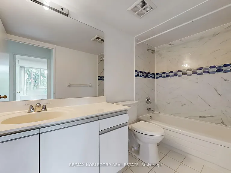 91 Townsgate Dr #312 — Photo 25