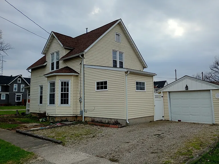 501 W Main St — Photo 4