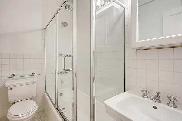 Rented by Bond New York | media 11