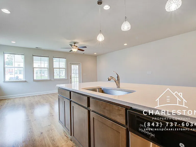 7824 Montview Rd — Photo 19