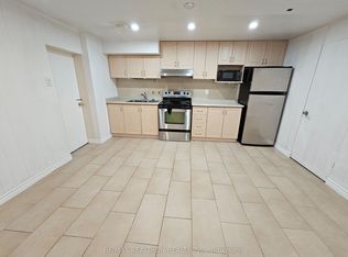 7 Stafford Rd #B1, Toronto, ON M2R 1T7