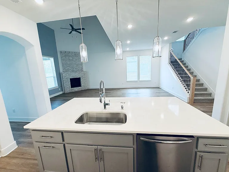1712 Homestead Way — Photo 7