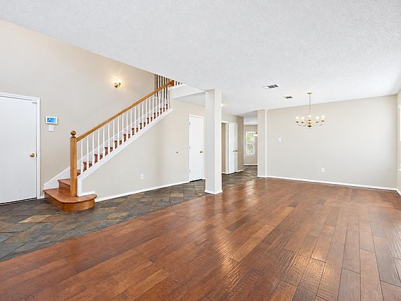 4th image of 2902 Yukon Dr