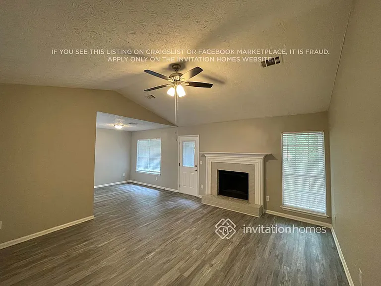 1415 Oak Knoll Dr NE — Photo 4