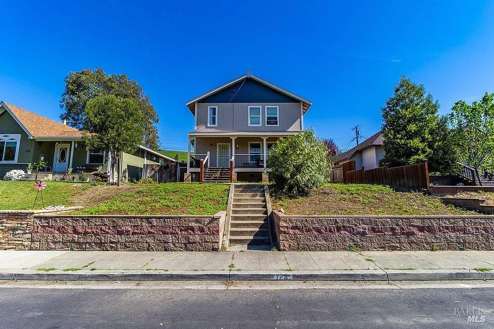 128 Norman Avenue photo 1