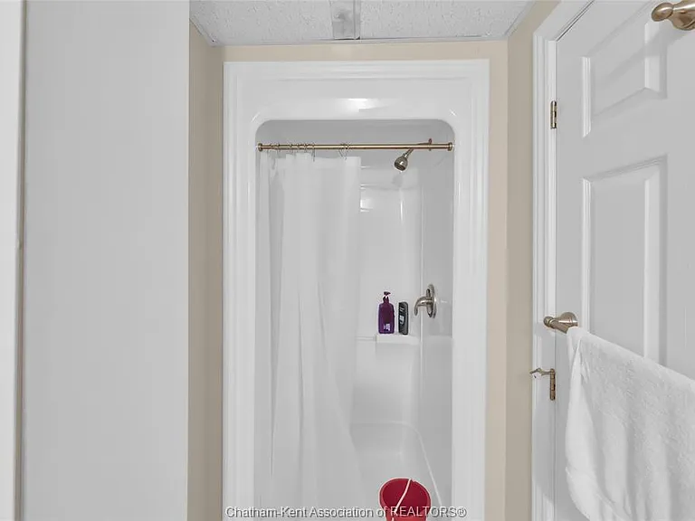 255B William St S — Photo 13