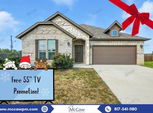 1413 Raleigh Path Rd, Denton, TX 76208