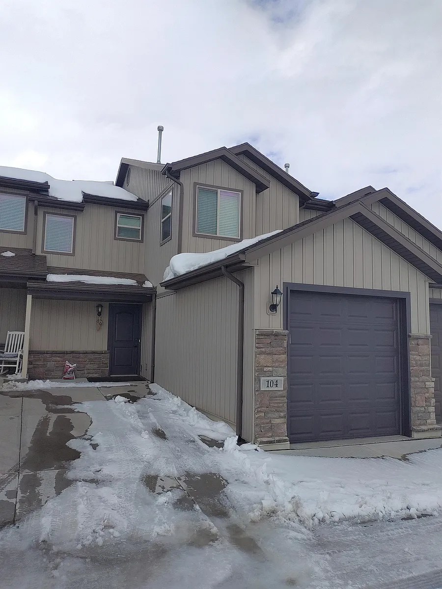 Building Photo - 104 Seminole Dr #1