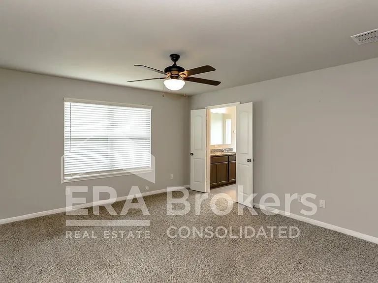 2072 Dade Loop #PRIMARY — Photo 15
