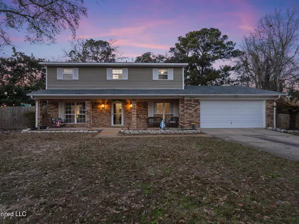 1801 Pat Dr, Gautier, MS 39553