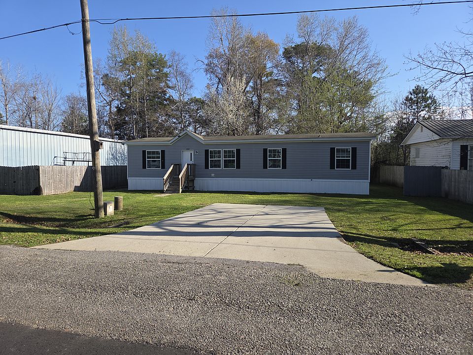 1st image of 2124 Thunderbird Dr