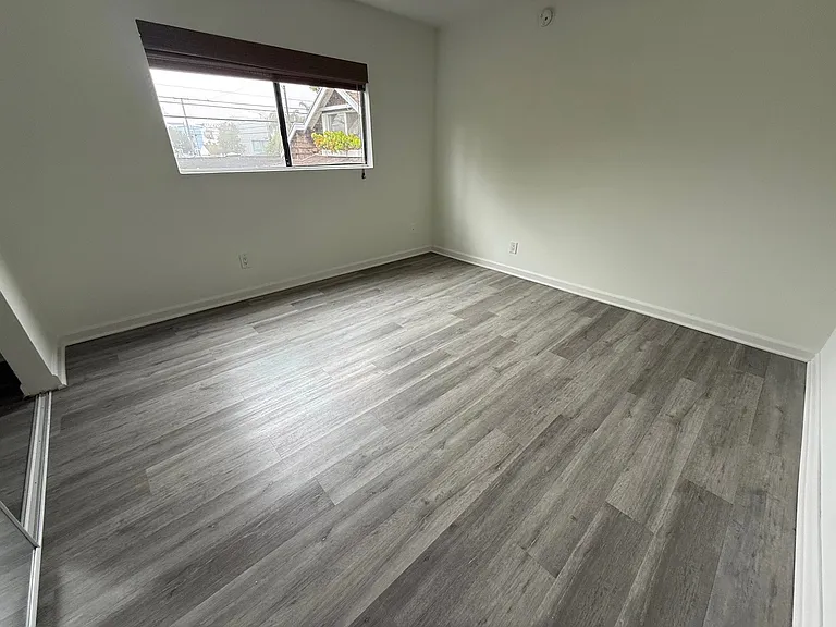 412 N Venice Blvd #B — Photo 14