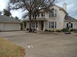 135 Lakeway Dr, Lakeway, TX 78734