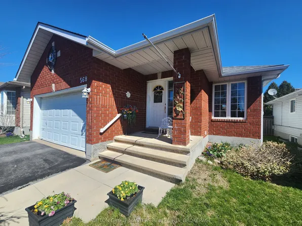 568 Roosevelt Dr, Kingston, ON K7M 8Z7
