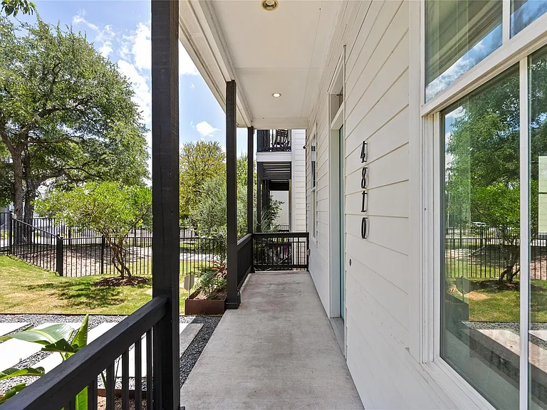4810 Springdale Rd #19 — Photo 4