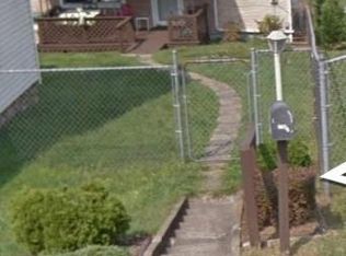 720 1/2 Mulberry Ave, Clarksburg, WV 26301