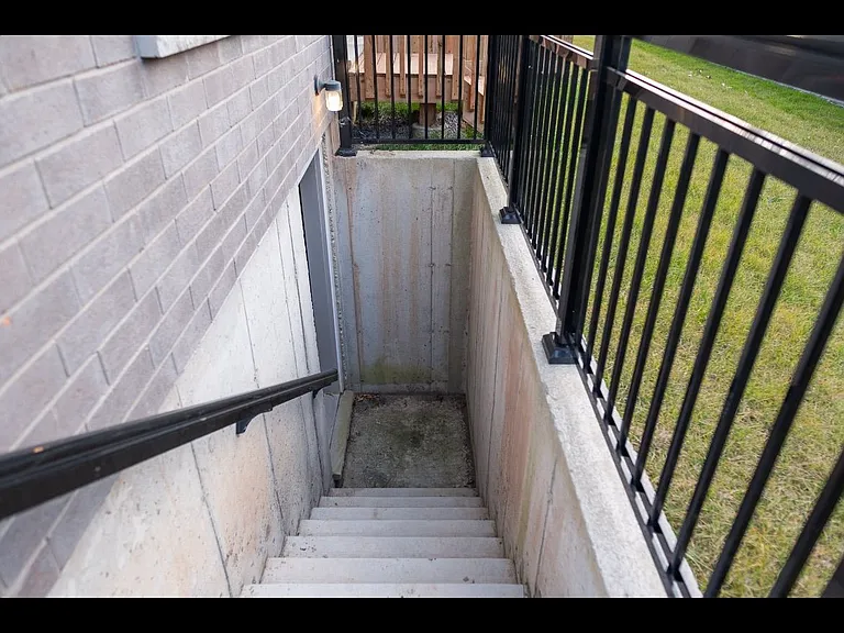 4552 Portage Rd #20 — Photo 30