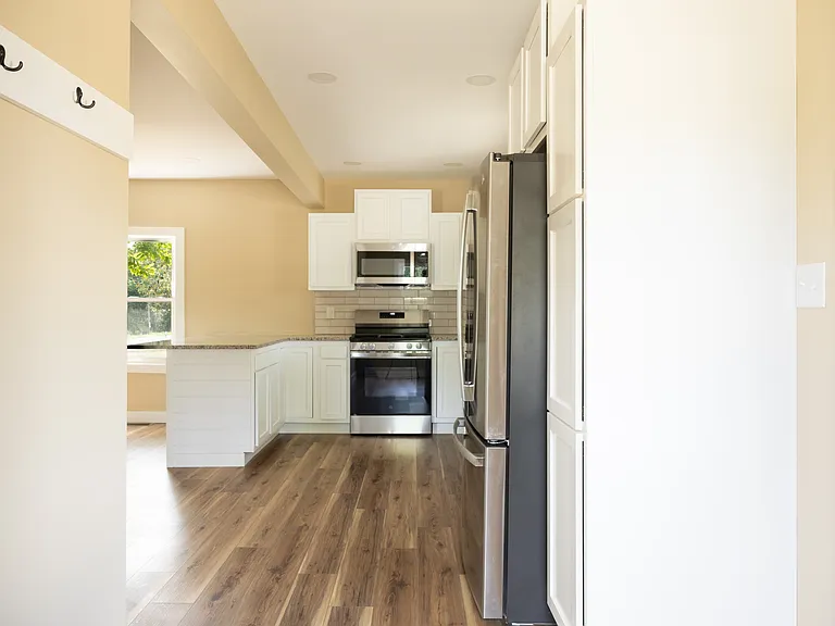 639 Landis Ave — Photo 10