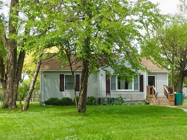 44 Chaney St, Van Buren Township, MI 48111