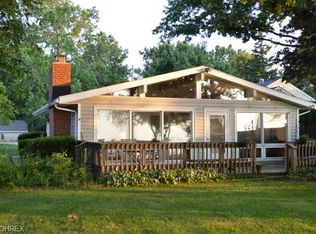 5423 Lake Rd, Sheffield Lake, OH 44054