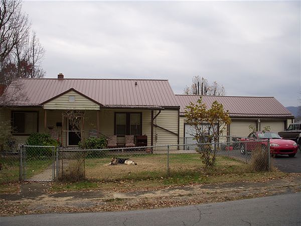 Woodbine Front house view